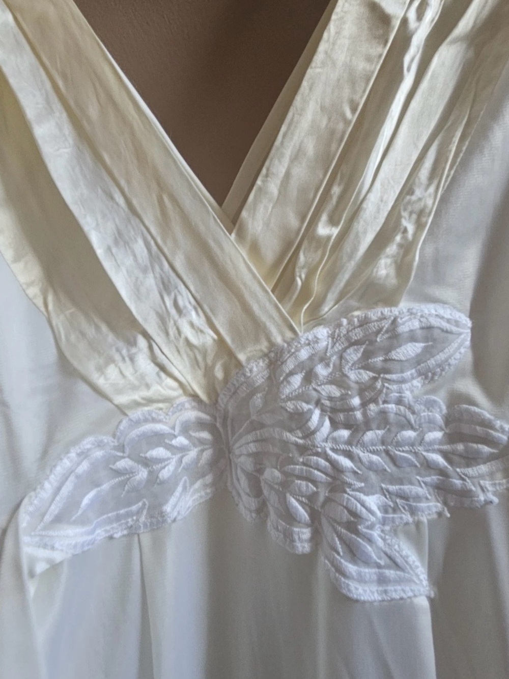 Vintage Undercover Wear Rhapsody White Nylon Maxi Nightgown M Tall Grecian - Picture 4 of 15